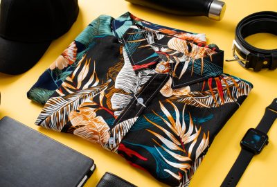 view-hawaiian-shirts-with-floral-print-smartwatch (1)